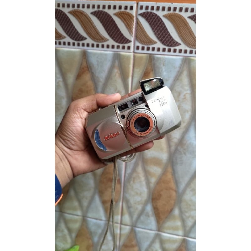 Nikon lite touch zoom 130 ED