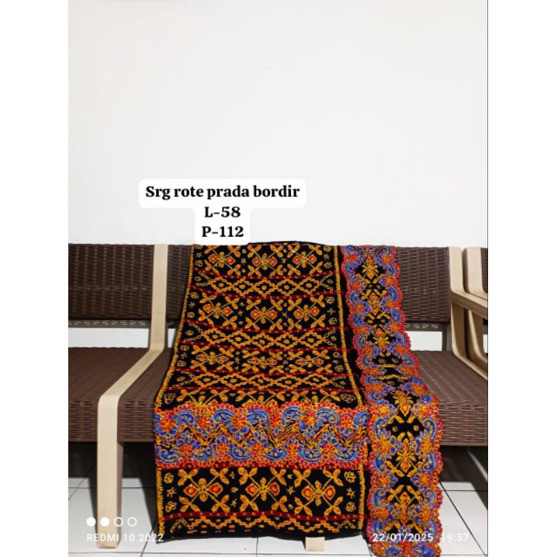 prada bordir Rote NTT