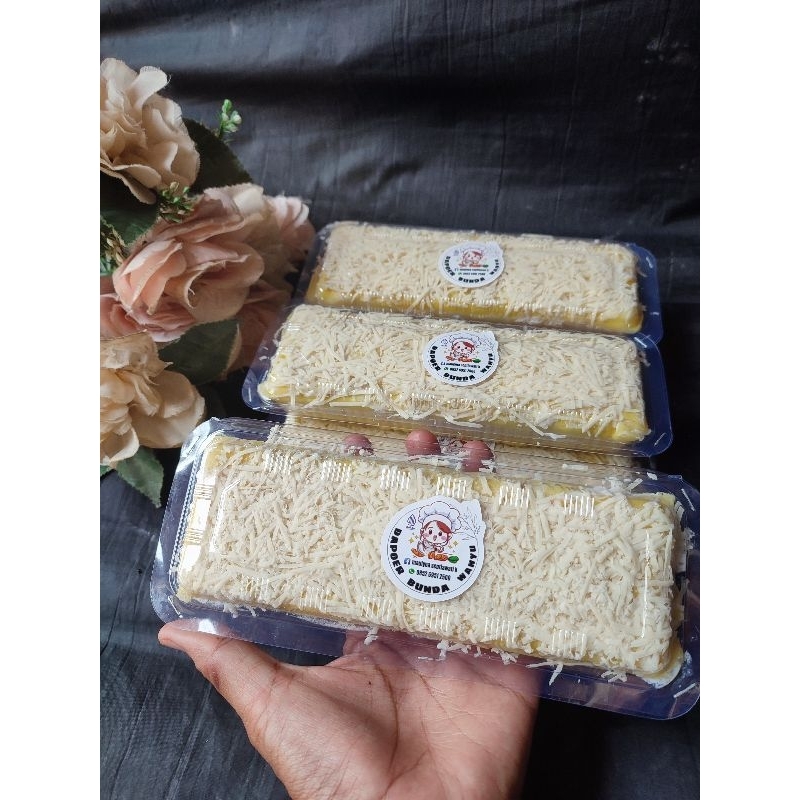 

Pancake Durian Roll