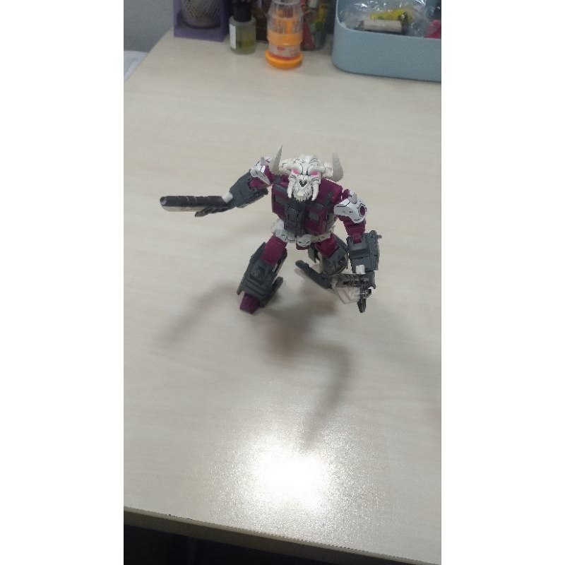 Transformers Legacy SkullGrin