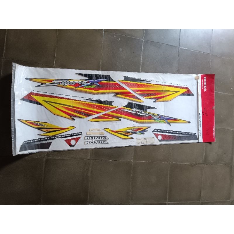 striping stiker Lis list motor Honda Supra x 125 2005/2006 merah kuning original baru AHM nos ori fu