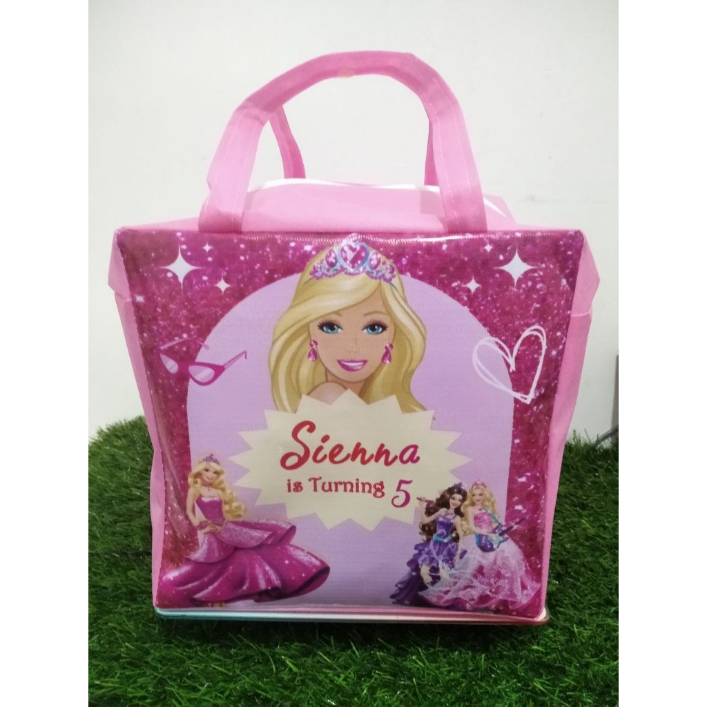 

Tas ultah kotak resleting ukuran 25x25x25 /Souvenir tas ulang tahun