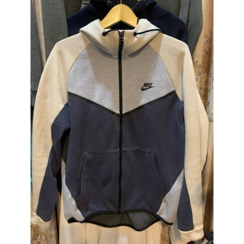 nike tech fleece