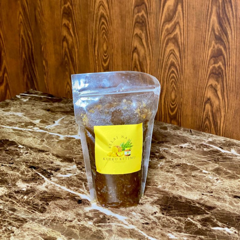 

SELAI NANAS NASTAR ISIAN HANDMADE BUATAN RUMAH