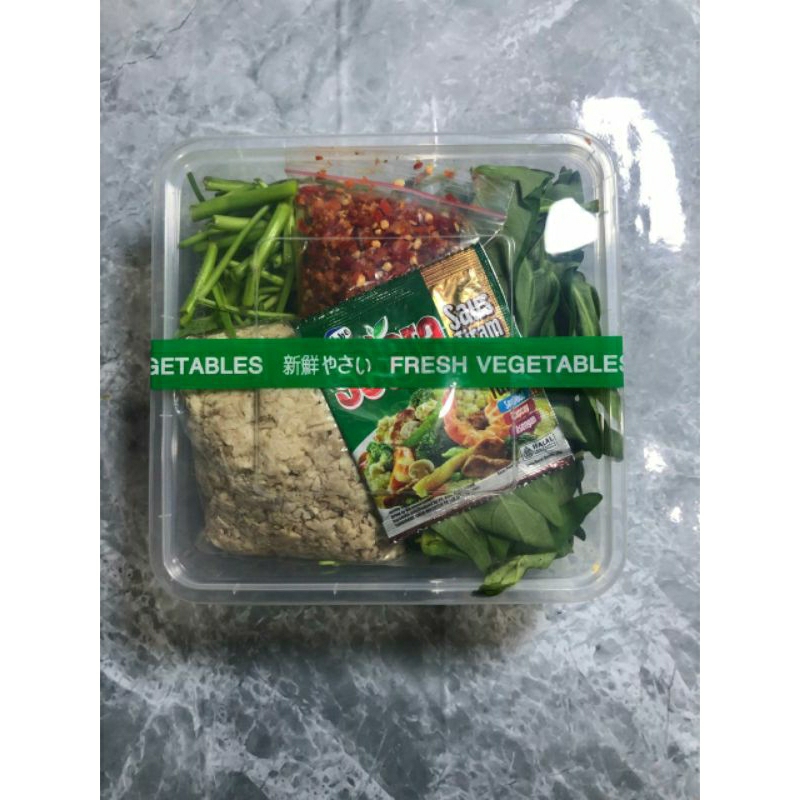 

Tumis kangkung ayam belaacan