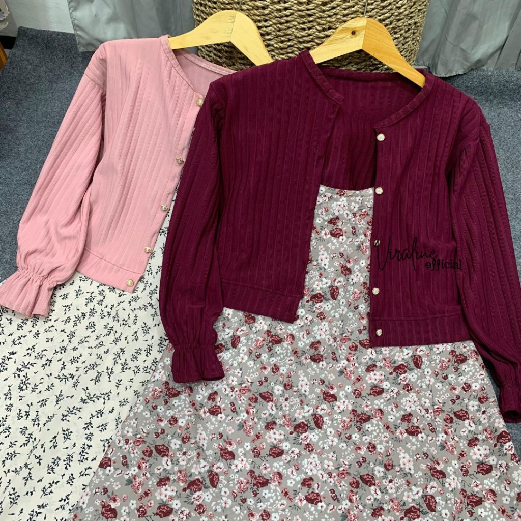 SETELAN CARDI KNIT HORNET + OVERALL DRESS  / ONESET CARDIGAN CROP KNIT HORNET + OVERALL DRESS MOTIF 