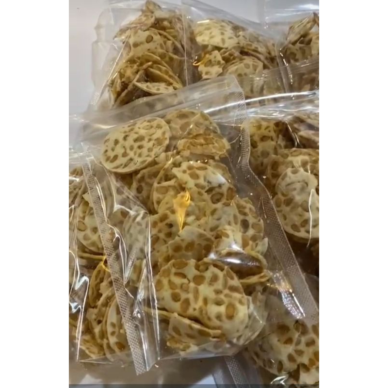 

KERIPIK TEMPE PACK 100GRAM