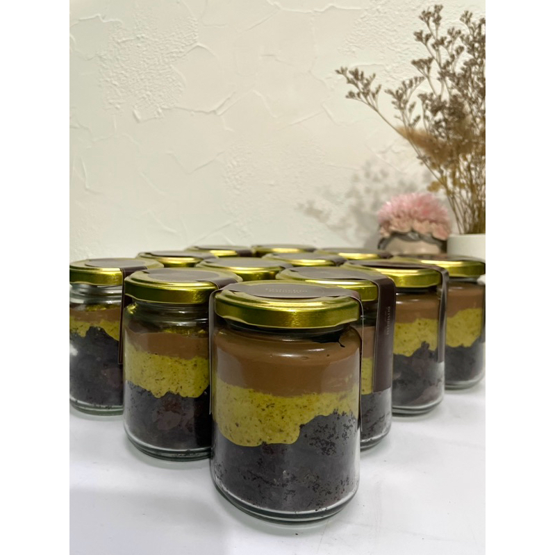 

Pistachio Kunafe | Choco Dubai | Brownies in Jar bombombakedgoods