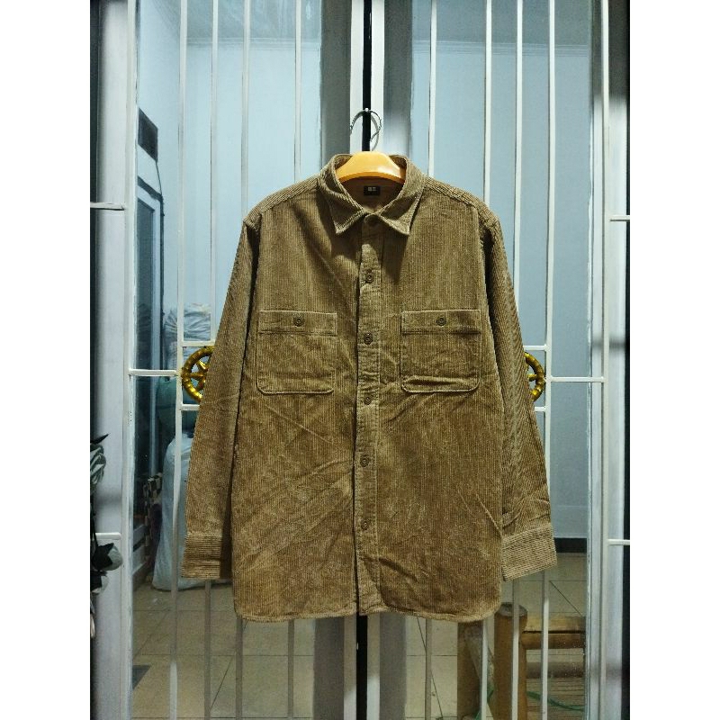 kemeja outer corduroy work uniqlo pria L