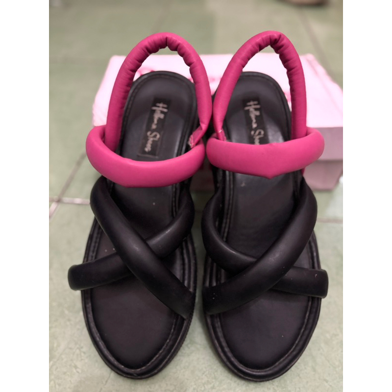 Sendal wanita blackpink