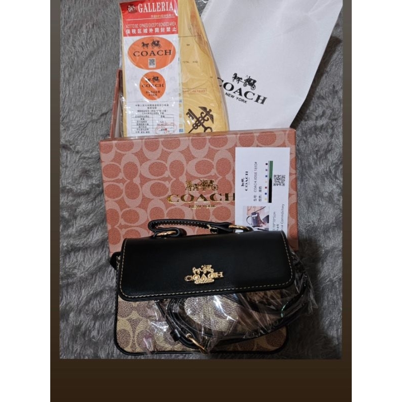 Coach Tas Selempang Kulit Hitam