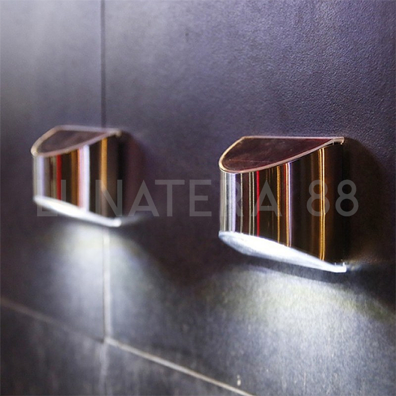 Lampu tenaga surya outdoor otomatis nyala dinding taman LED solar panel surya