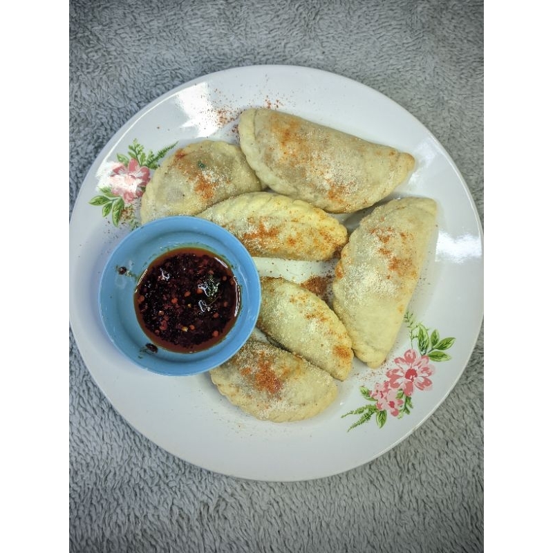 

Cireng isi Ayam suwir pedas (sedang/5pcs)