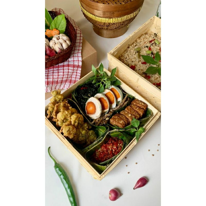 Nasi Liwet Sharing dalam Nasi Nusantara Spesial by Sewadah Catering dengan 2 pilihan kemasan