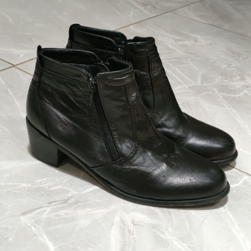 Boots Wanita | Sepatu Boots Size 39 (Preloved)