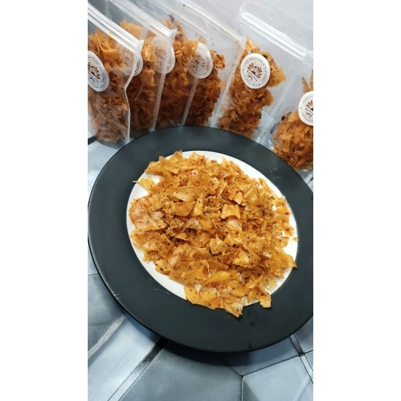 

keripik singkong ukuran 1kg keripik singkong kriwil, kripik singkong daun jeruk, keripik singkong chili oil, kripik singkong pedas, kripik singkong balado, kripik singkong 500gr