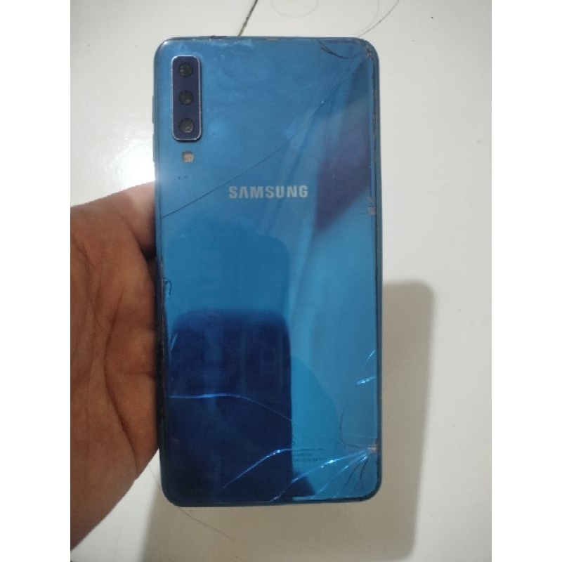 Samsung A7 2018 minus
