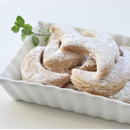 

Kue Putri Salju Lembut Lumer Manis Gurih Enak Khas Lebaran