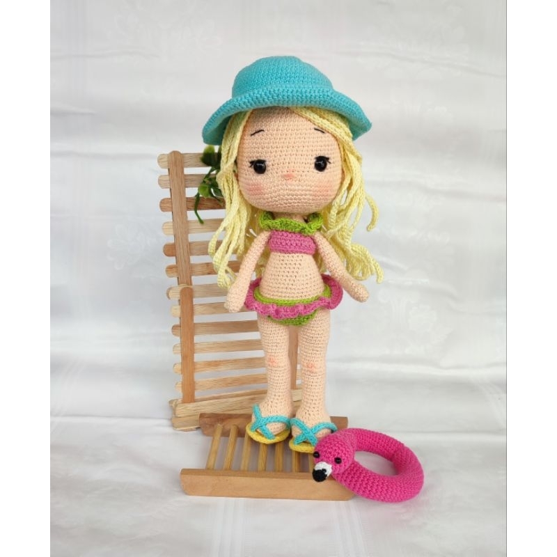 Boneka Rajut Gadis Pantai Amigurumi