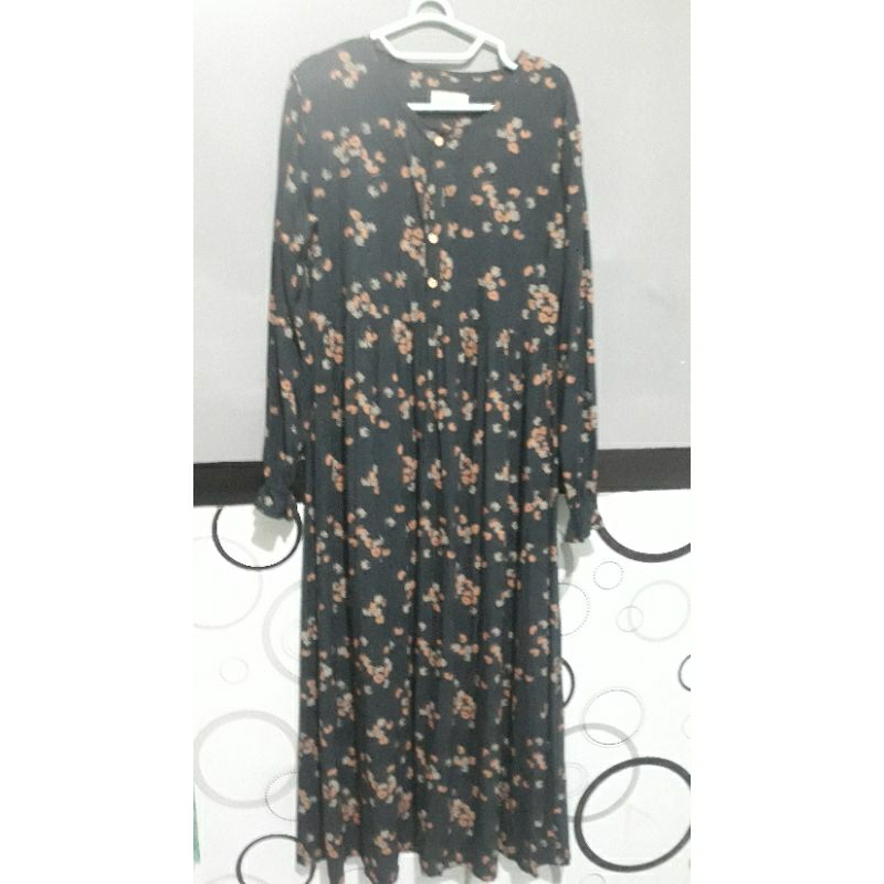 Ditsy size m preloved