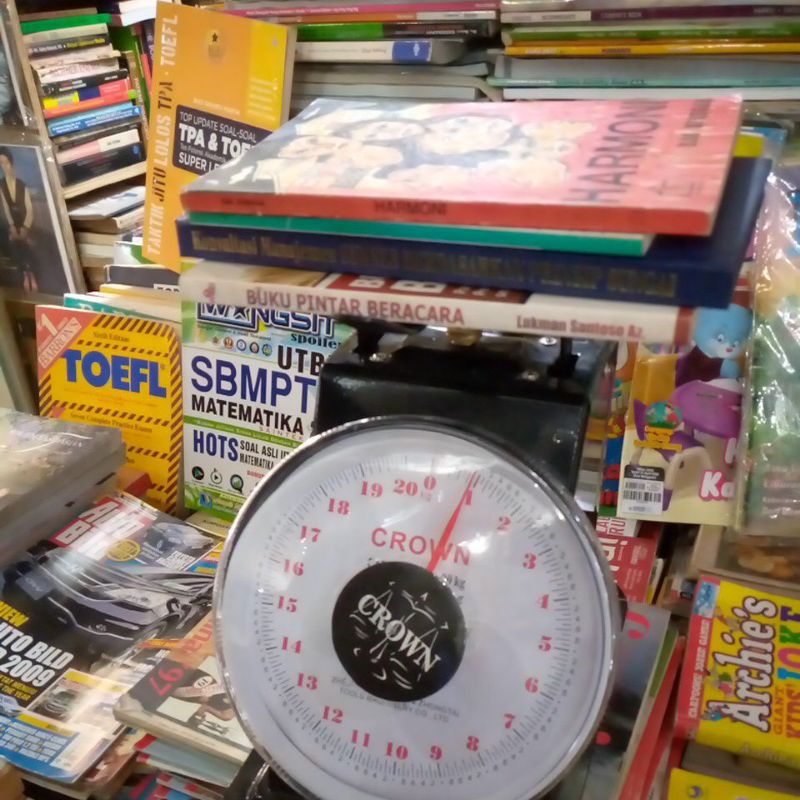 buku bekas 1 kilo 4 buku Rp 25000 bekas original