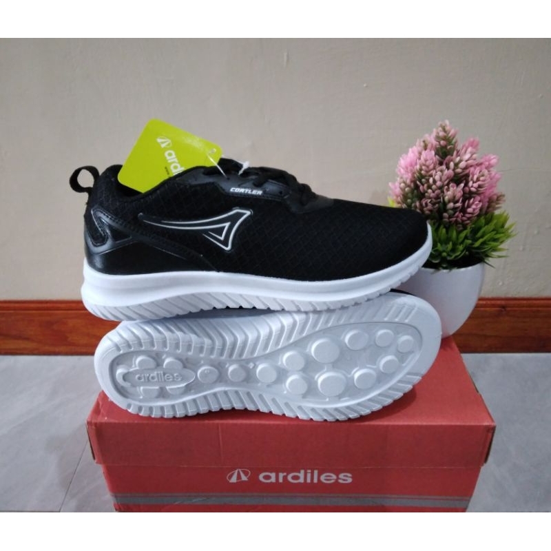 sepatu ARDILES MS-CORTLER,hitam putih/ Black White