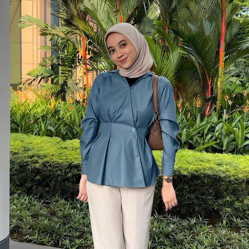 

JENA SHIRT - Kemeja Wanita Katun Terbaru - Blouse Casual - Atasan Wanita Formal