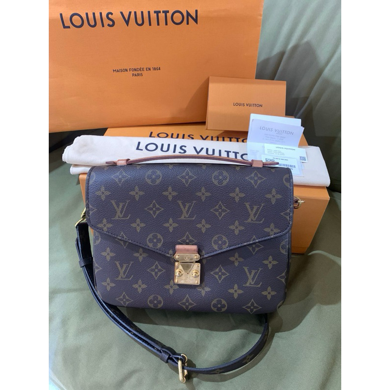 Louis Vuitton Tas Selempang Kulit