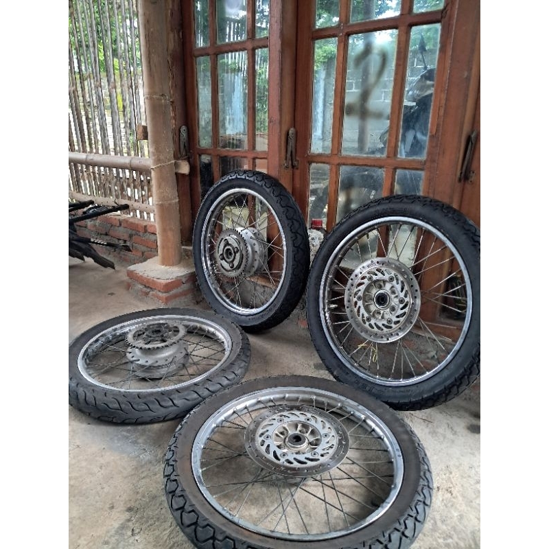 VELG RUJI  MEGAPRO PRIMUS SET D/B SETT BAN RING 17 TAPAK LEBAR