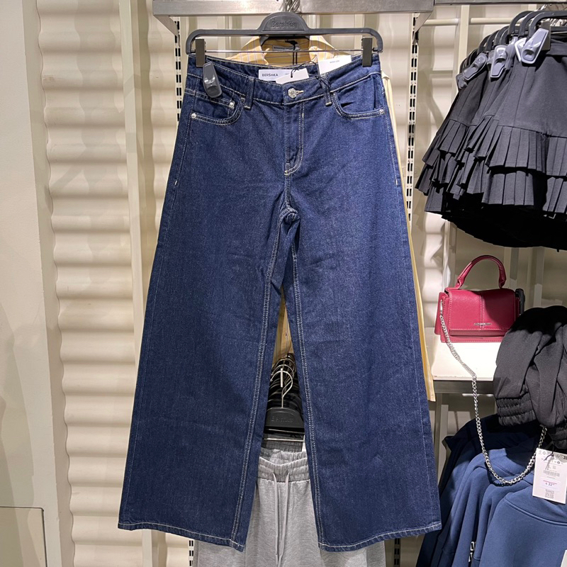 Jeans Wide Leg BERSHKA Women jastip (jasa titip)