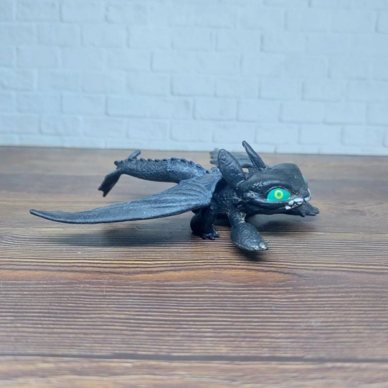 How to train your dragon toothless karet padat figure preloved happy meal mcd