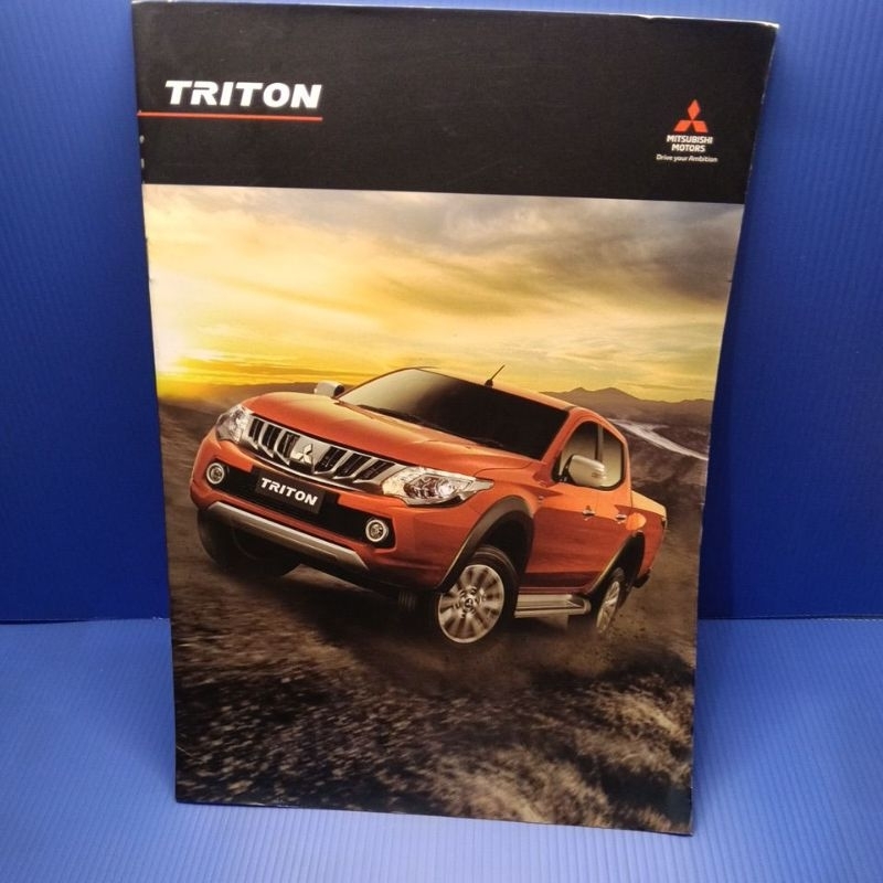 poster brosur leaflet Mitsubishi triton