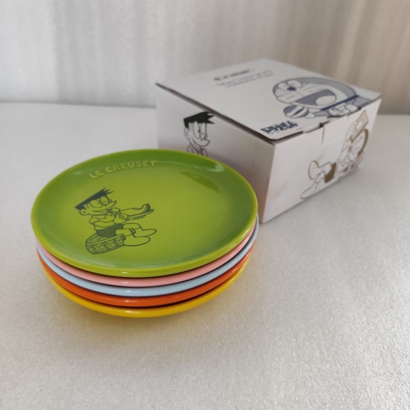 original le creuset stoneware round plate doraemon piring makan 17 cm