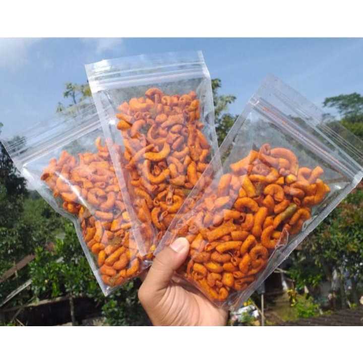 

Makaroni pedas Bantet daun jeruk cabe asli