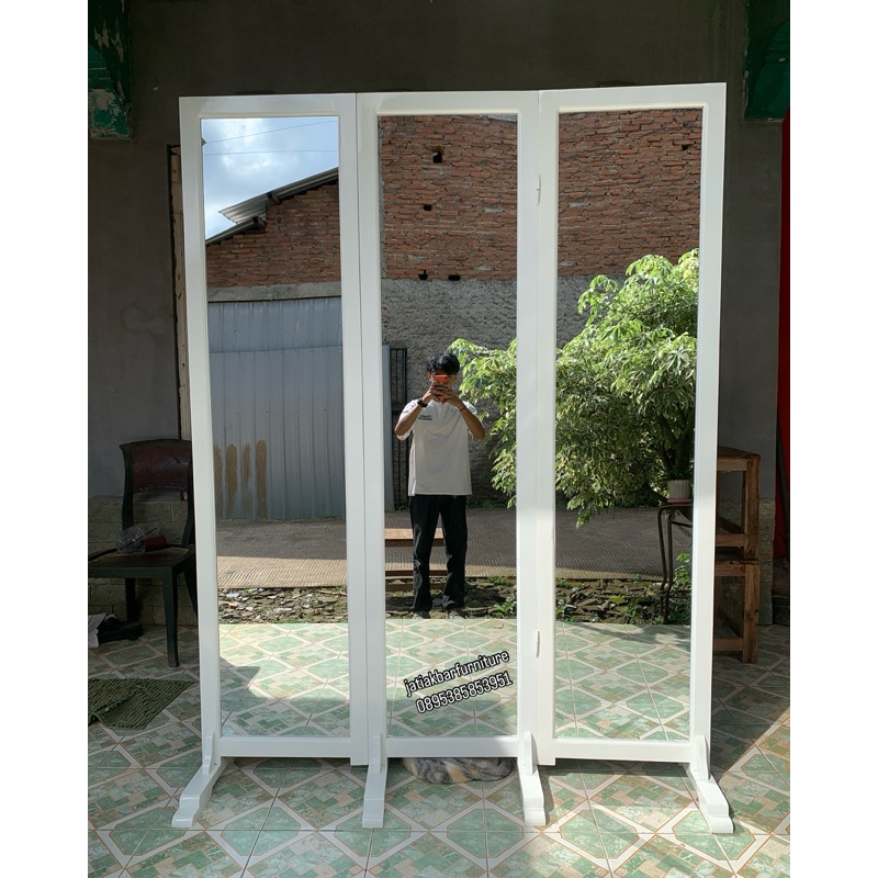 sekat ruangan estetik / pembatas ruangan minimalis / standing mirror