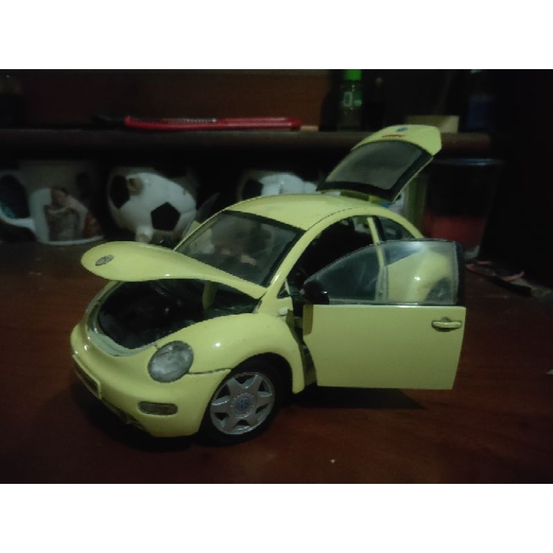 maisto 1:18 VW New Beetle