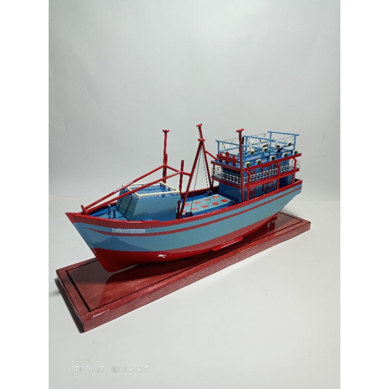 miniatur kapal nelayan, cantrang, cumi