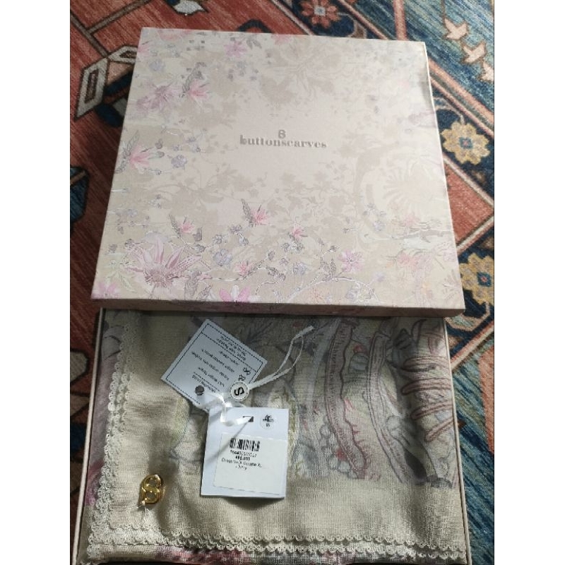 Buttonscarves Dubai size XL