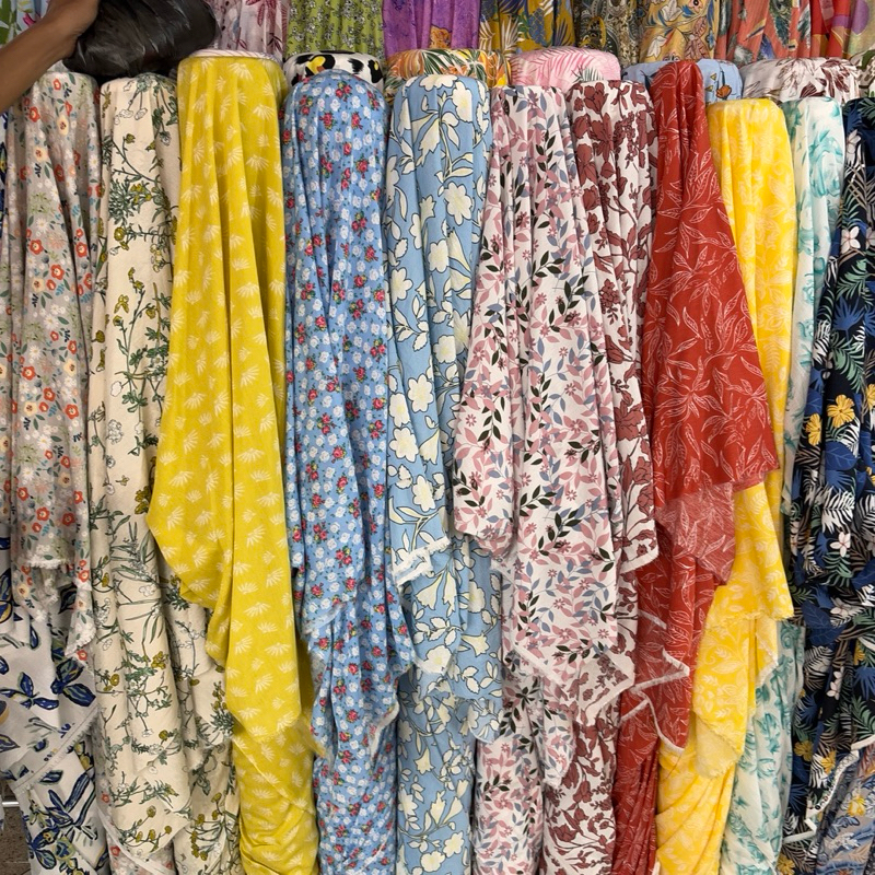 Kain Katun Silky Premiummotif bunga / kain silky premium motif / kain katun silky / kain motif premi