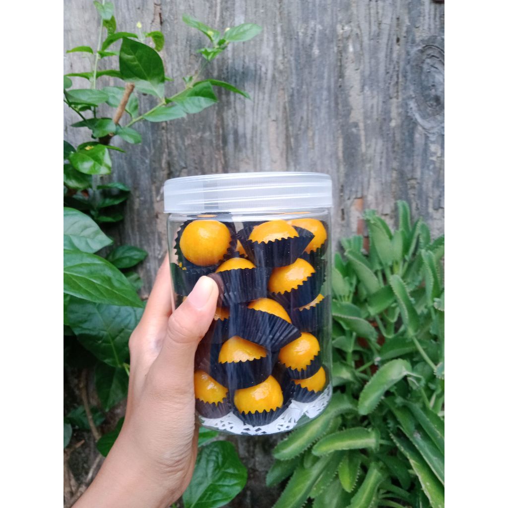 

(500 gr) kue kering nastar butter dengan selai nanas asli