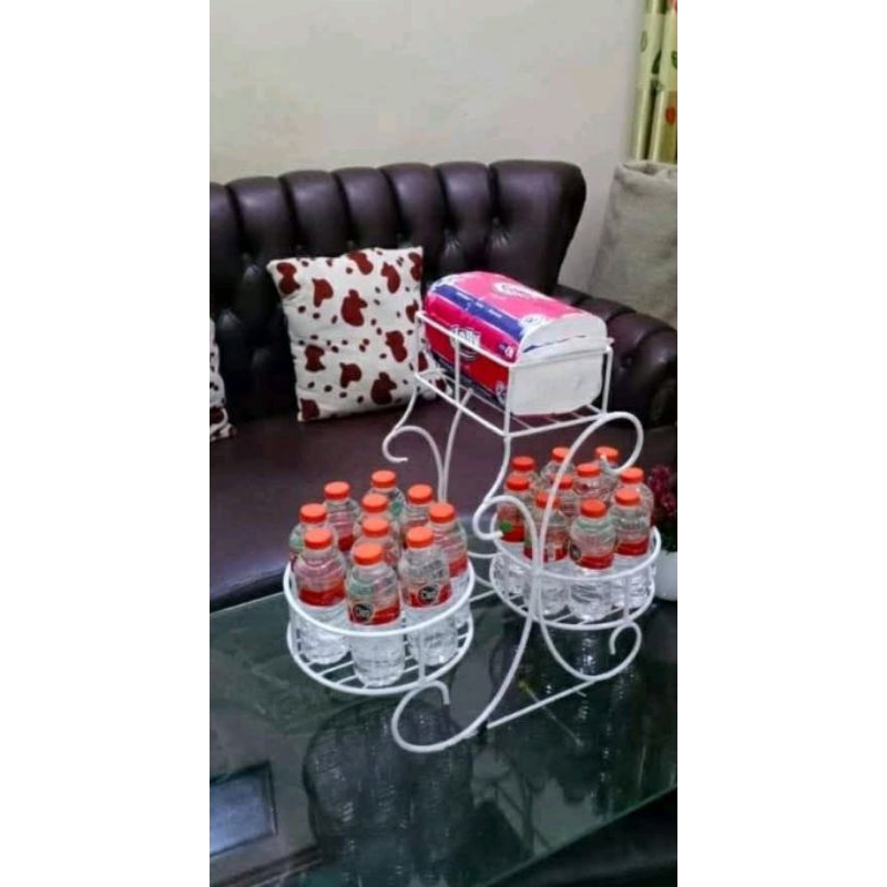 rak minuman lebaran aqua