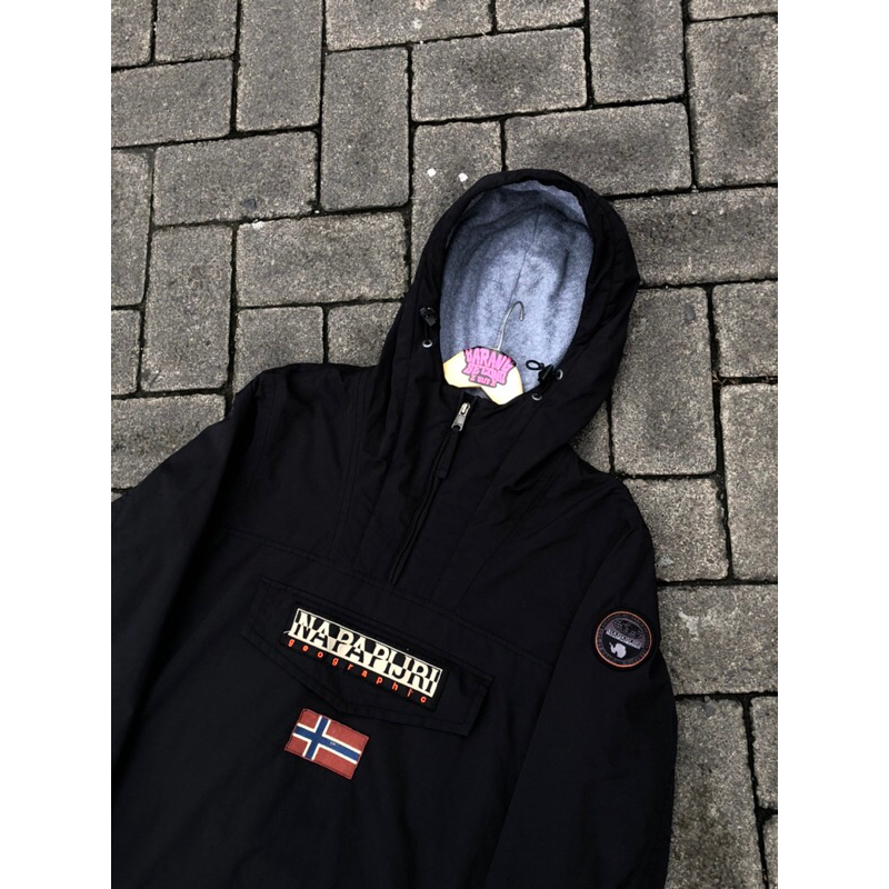 NAPAPIJRI RAINFOREST WINTER BLACK