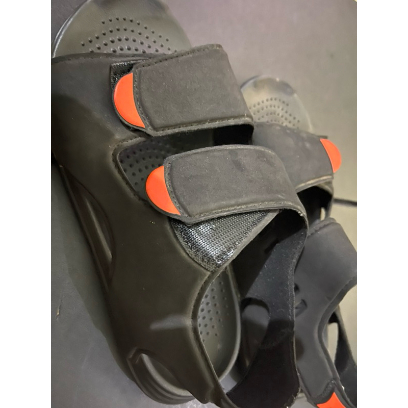 sepatu sandal adidas