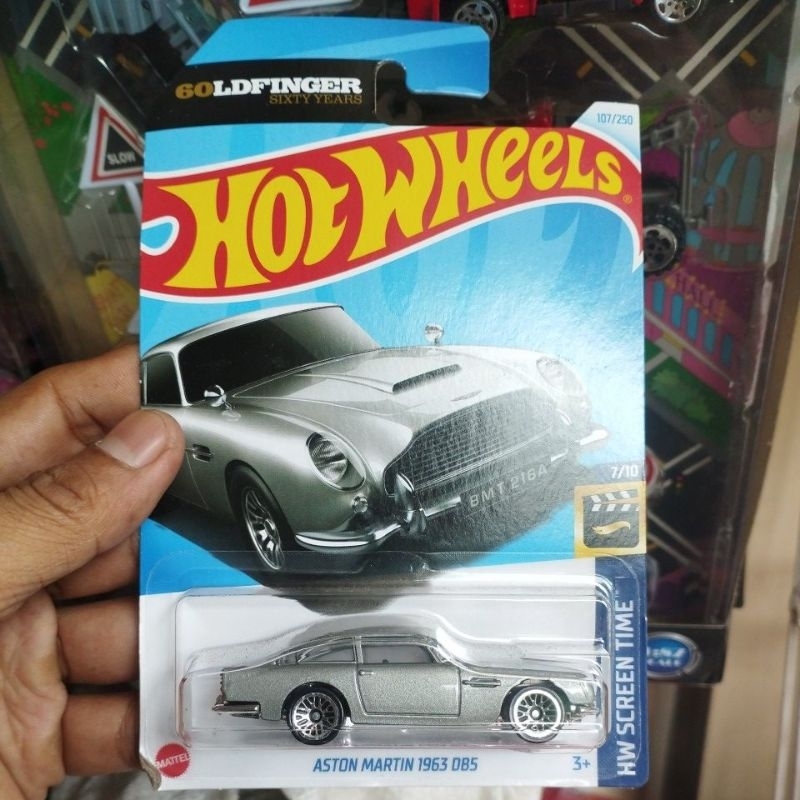 ASTON MARTIN 1963 DBS  HOT WHEELS ORIGINAL
