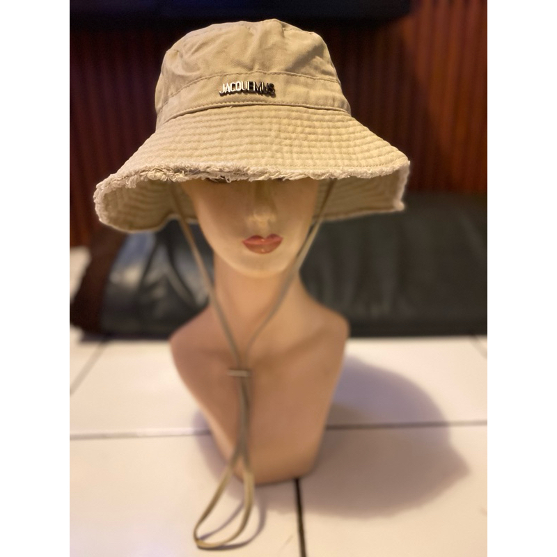 sold preloved JACQUEMUS