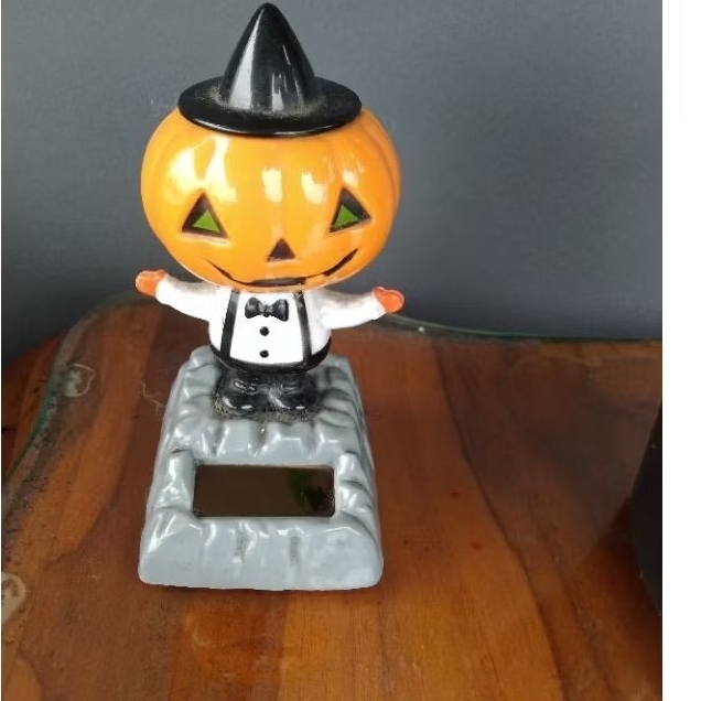 pajangan solar pumpkin