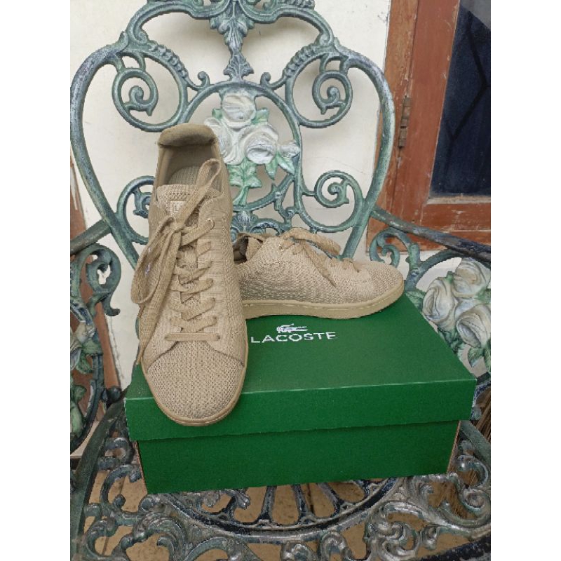 Sepatu Sneakers Lacoste