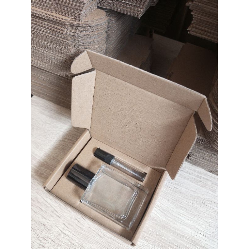

Rapibox Box Parfum Khusus HERMS 50 ML + SPRAY 5ML X1 E-Flute