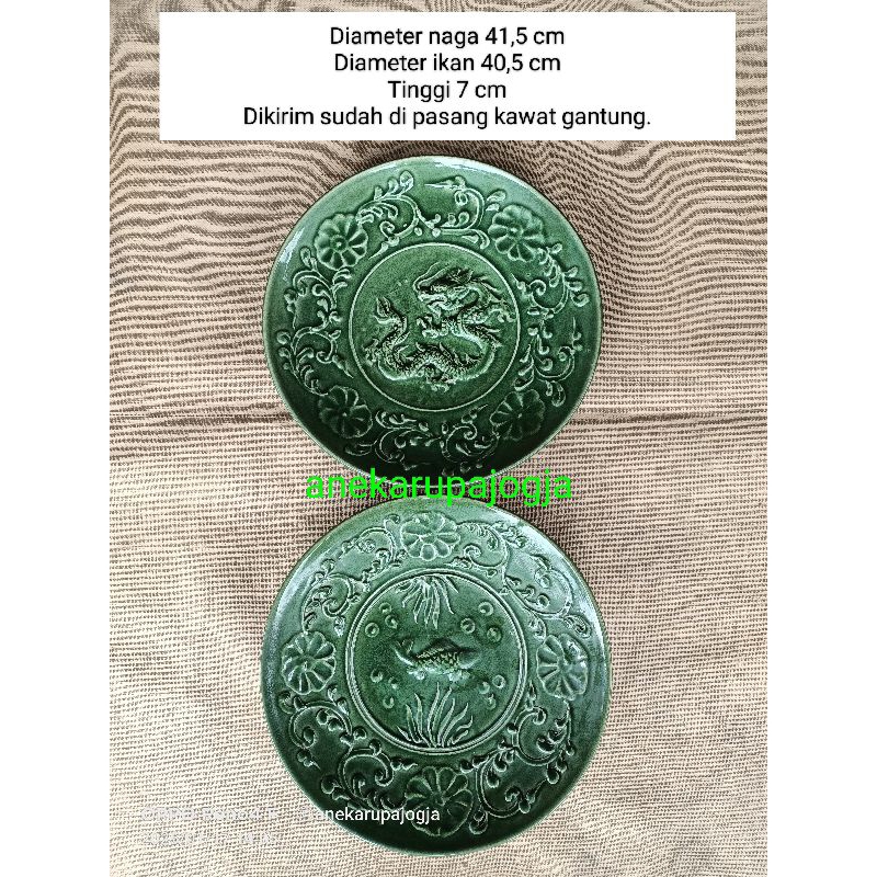 2 buah piring hias keramik ikan timbul dan naga timbul untuk dekorasi hiasan