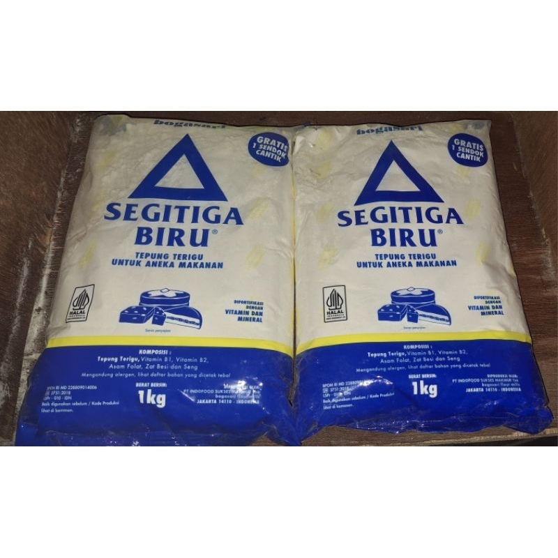 

Segitiga Biru (tepung terigu untuk aneka makanan) 1kg